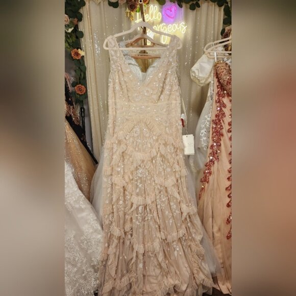 NWT Sz 16 Mac Duggal 9162 Pink Sequined Scallop Ruffle Tiered V-Neck Gown - Picture 4 of 6